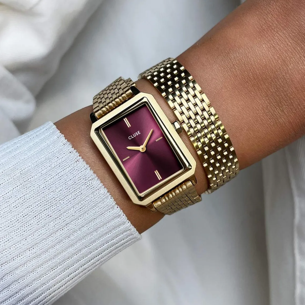 Montre CLUSE FLUETTE Femme cadran rouge bracelet acier inoxydable doré