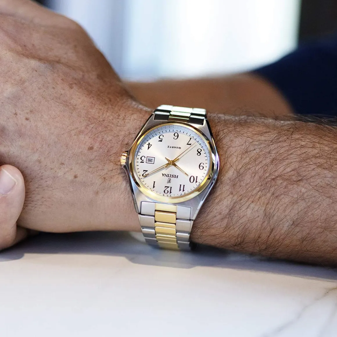 Montre Festina homme acier bracelet acier bicolore jaune