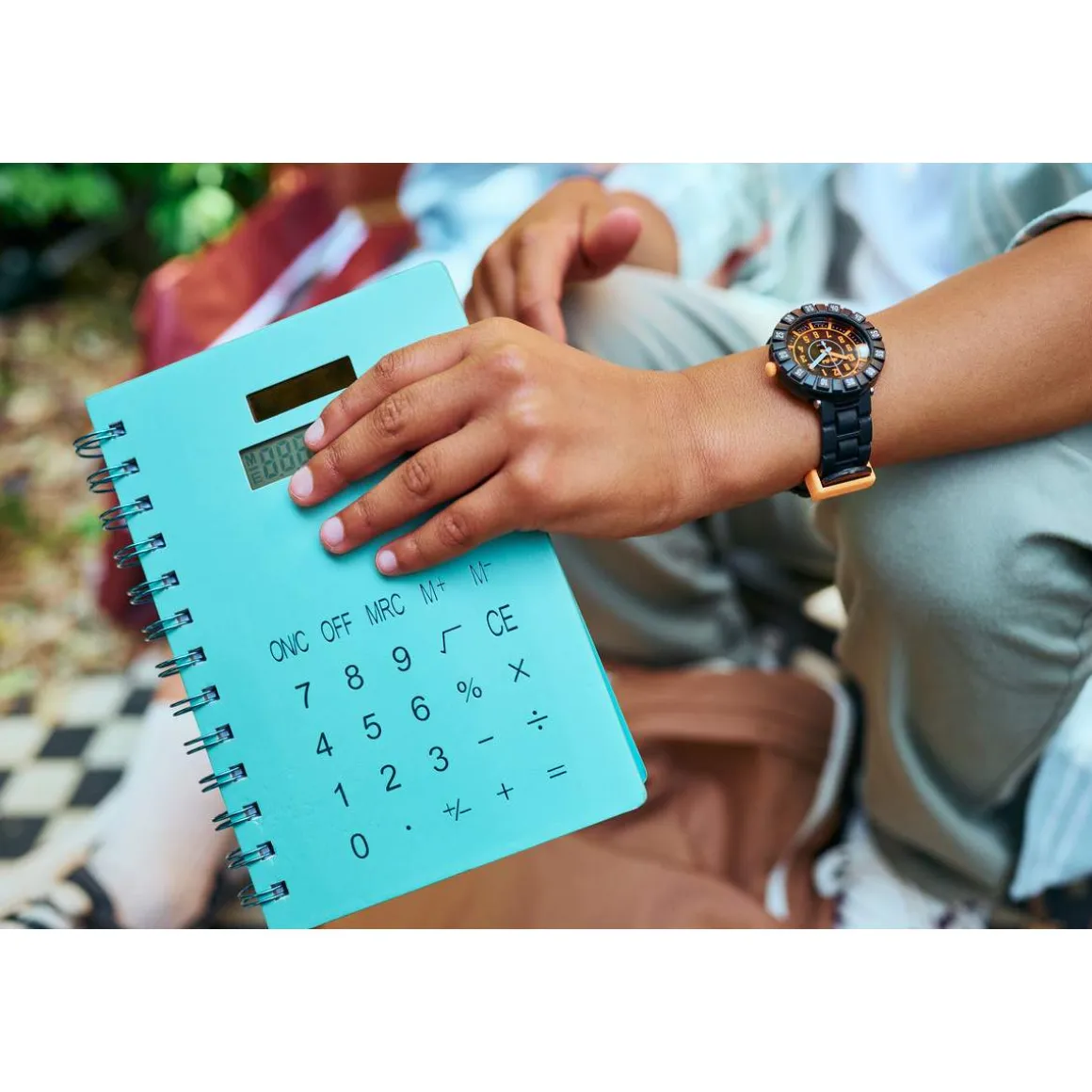 Montre Flik Flak Catch U plastique biosourcé bracelet silicone
