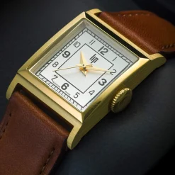 Montre LIP femme analogique, bracelet cuir marron