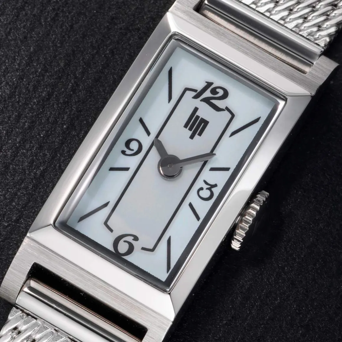 Montre LIP femme analogique, bracelet métal argent