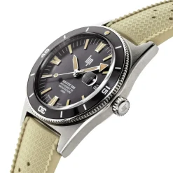 Montre LIP MANUFACTURE nautic 666 mixte automatique, bracelet silicone beige