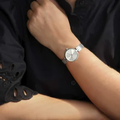 Montre MATY femme, bracelet maille milanaise acier inoxydable argent