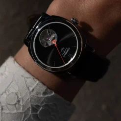 Montre MATY GM automatique cadran noir bracelet cuir noir