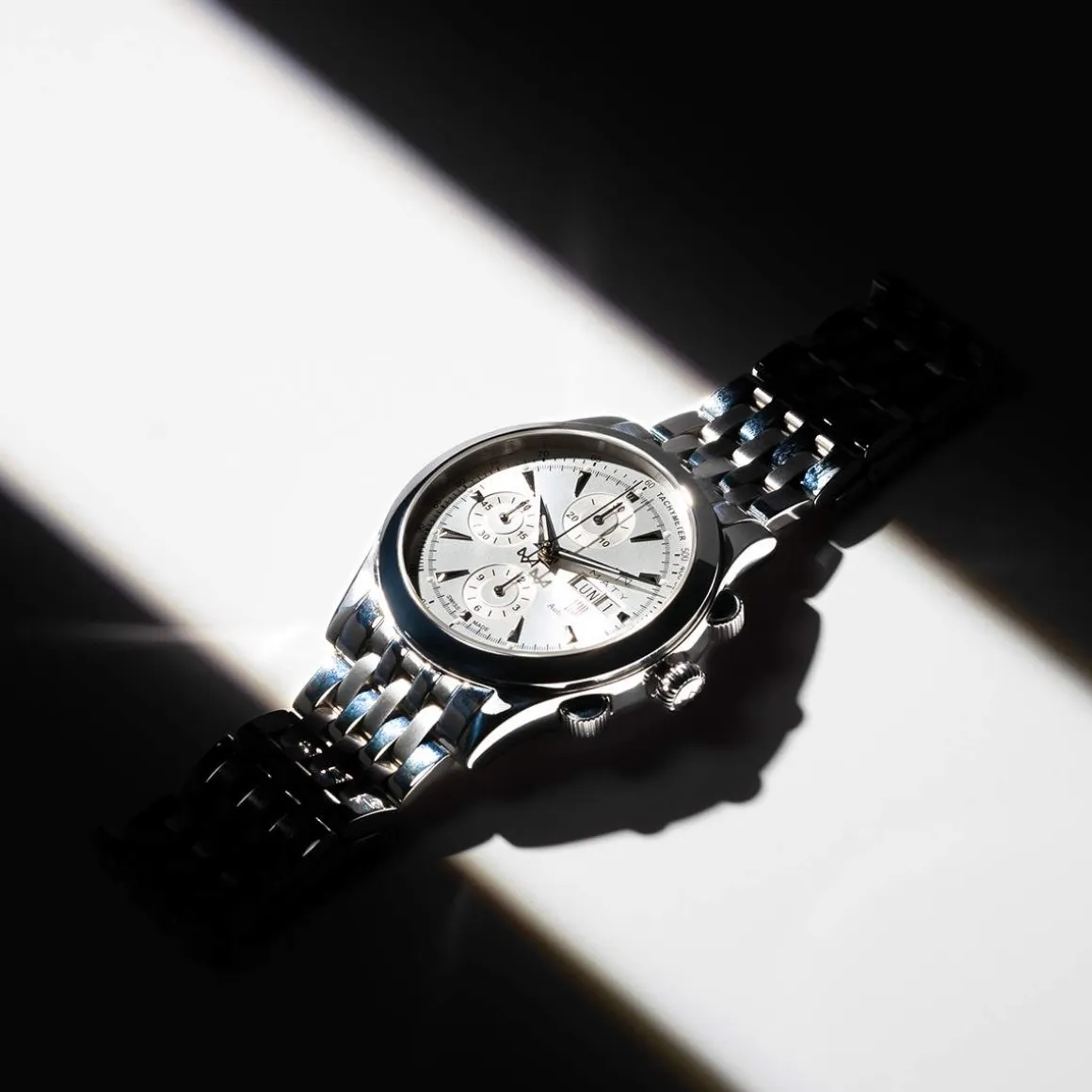Montre MATY GM automatique chronographe cadran gris bracelet acier