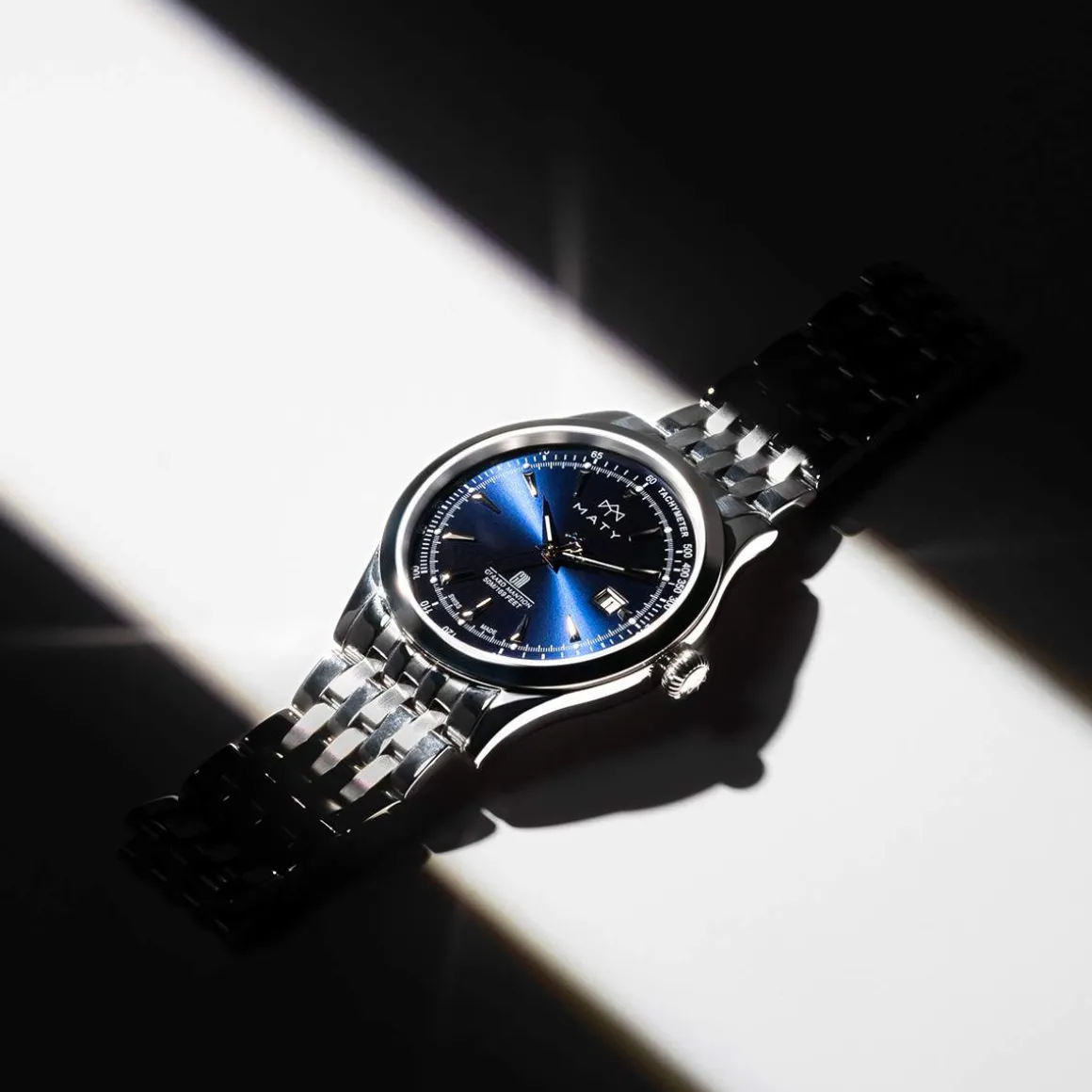 Montre MATY GM cadran bleu foncé bracelet acier