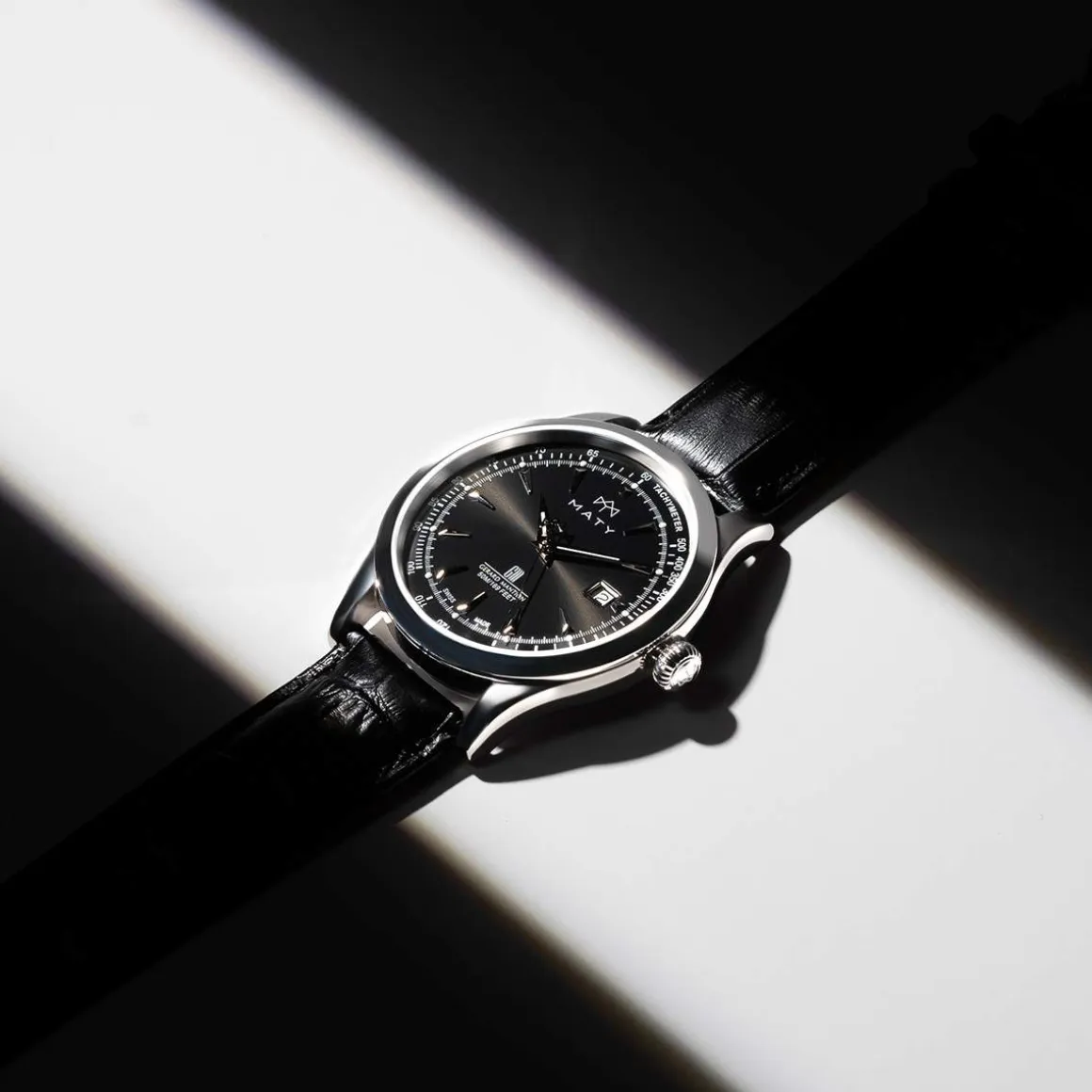 Montre MATY GM cadran noir bracelet cuir noir