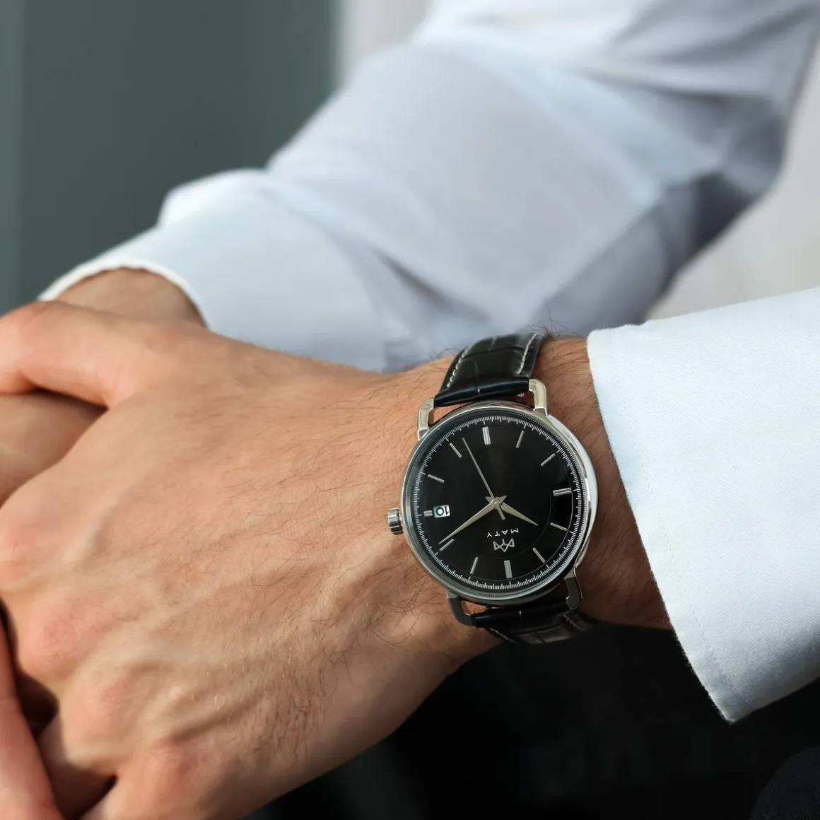 Montre MATY homme, bracelet cuir noir
