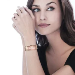 Montre Opéra femme acier rosé