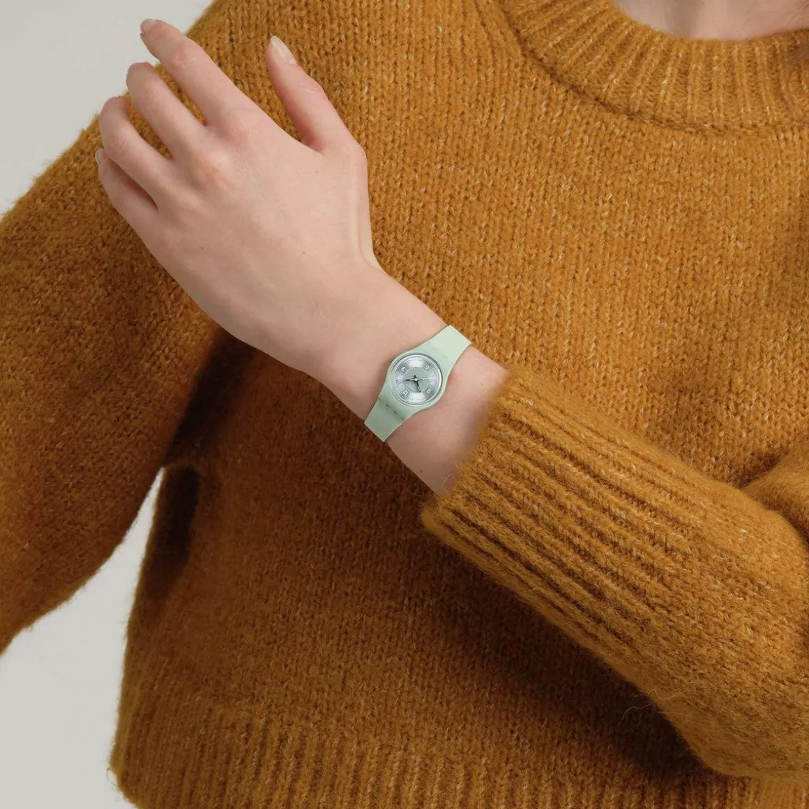 Montre SWATCH essentials femme cadran vert bracelet silicone vert