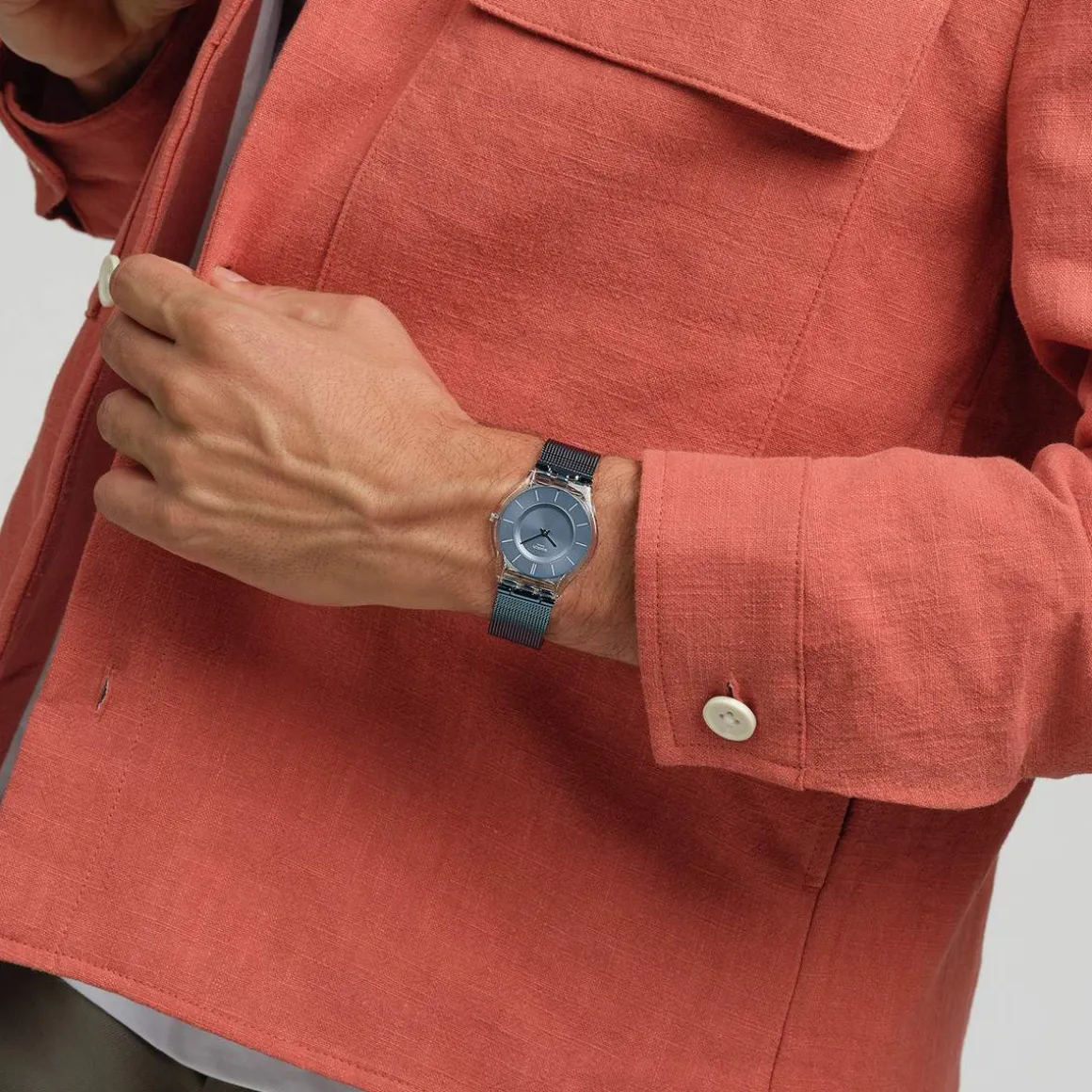 Montre SWATCH essentials homme bracelet acier inoxydable bleu