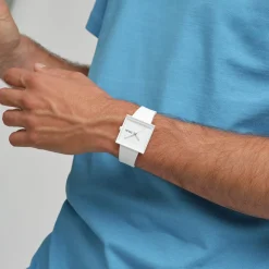 Montre SWATCH essentials homme bracelet silicone blanc