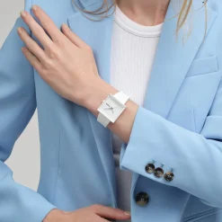 Montre SWATCH essentials homme bracelet silicone blanc