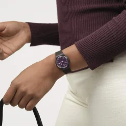 Montre SWATCH essentials mixte bracelet plastique marron
