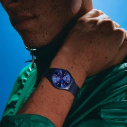 Montre SWATCH essentials mixte cadran bleu bracelet silicone bleu