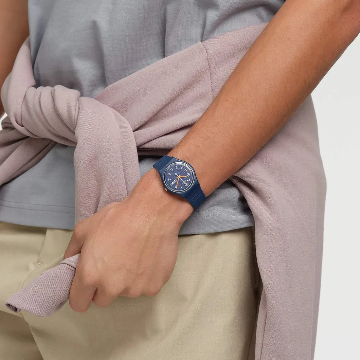 Montre SWATCH Gent biosourced Trendy lines at night homme bracelet silicone bleu