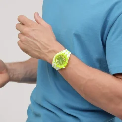 Montre SWATCH scubaqua homme cadran jaune bracelet caoutchouc jaune