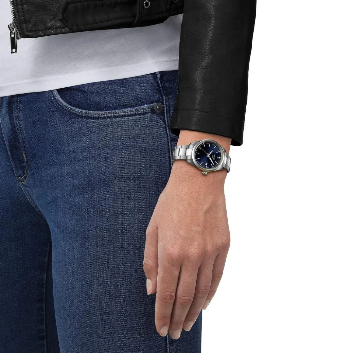Montre TISSOT T-CLASSIC PR100 mixte cadran noir bracelet acier inoxydable