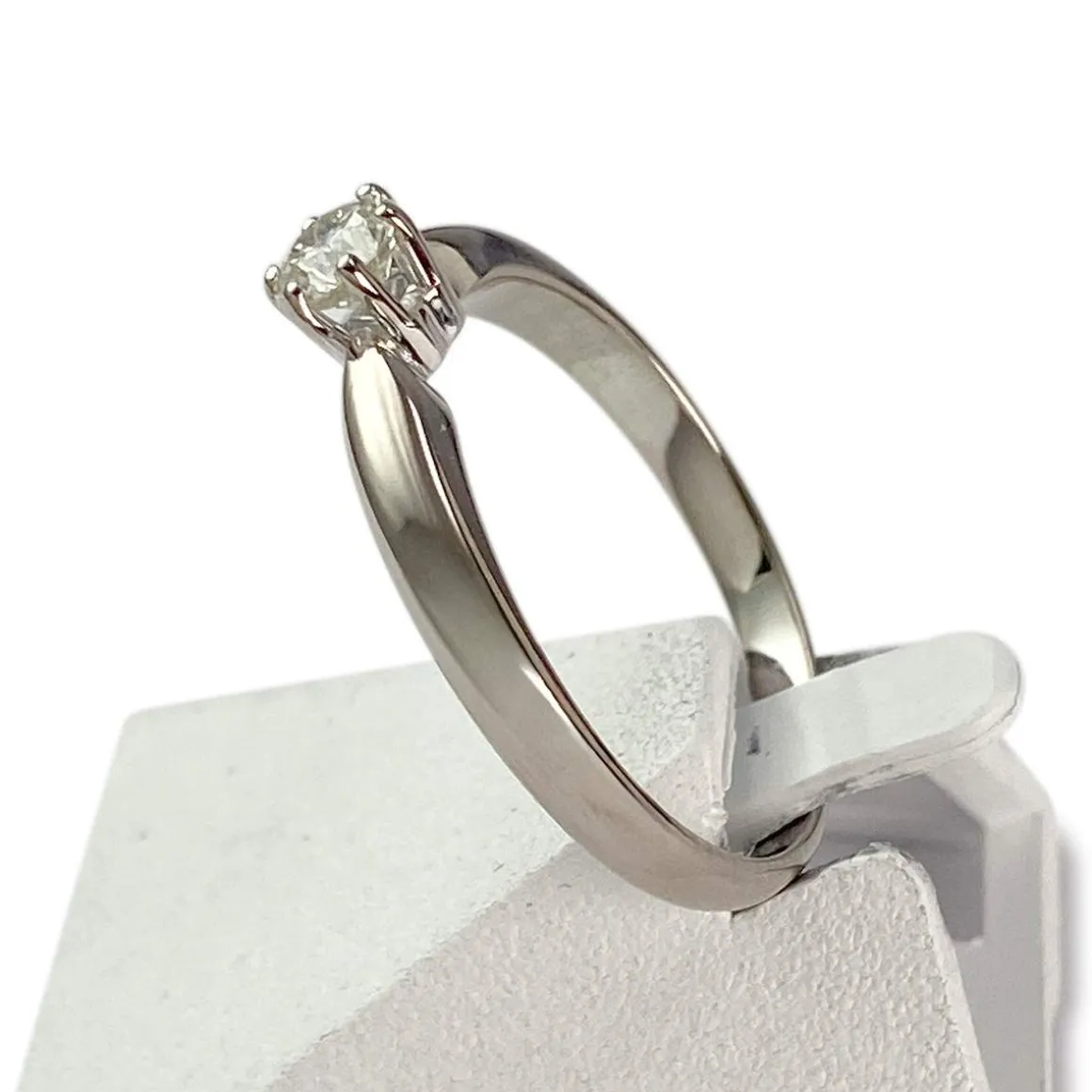 Solitaire d'occasion or 750 blanc diamant