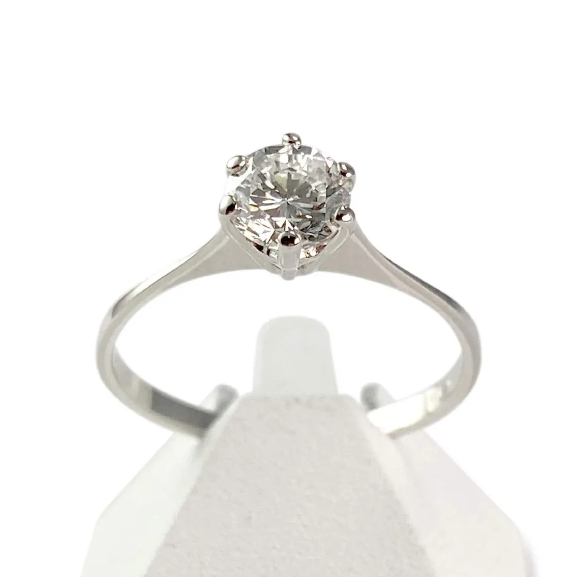Solitaire d'occasion or 750 blanc diamant 0.65 carat