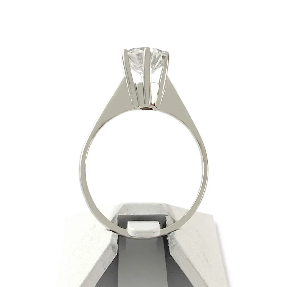 Solitaire d'occasion or 750 blanc 1.30 carat