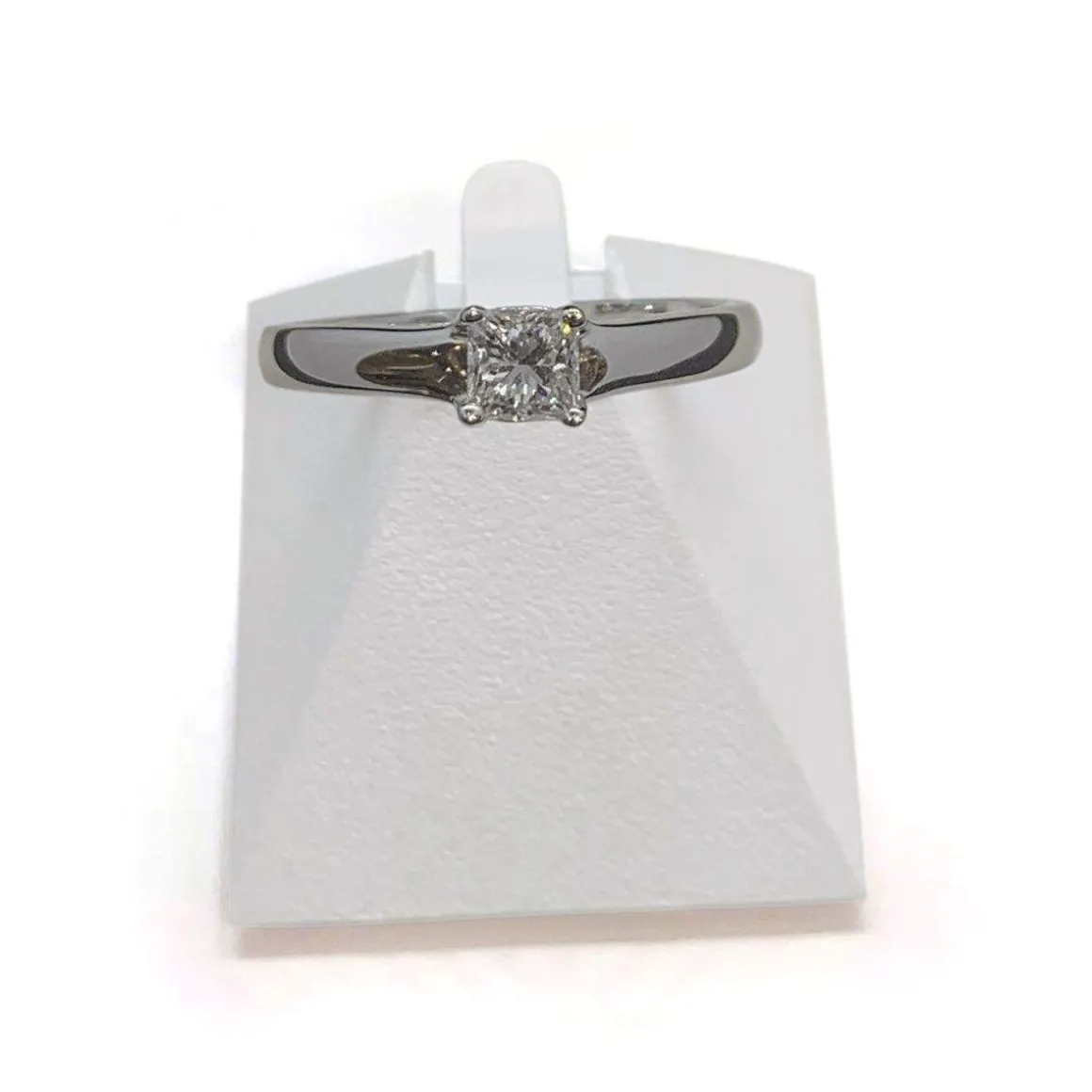 Solitaire d'occasion or 750 blanc diamant