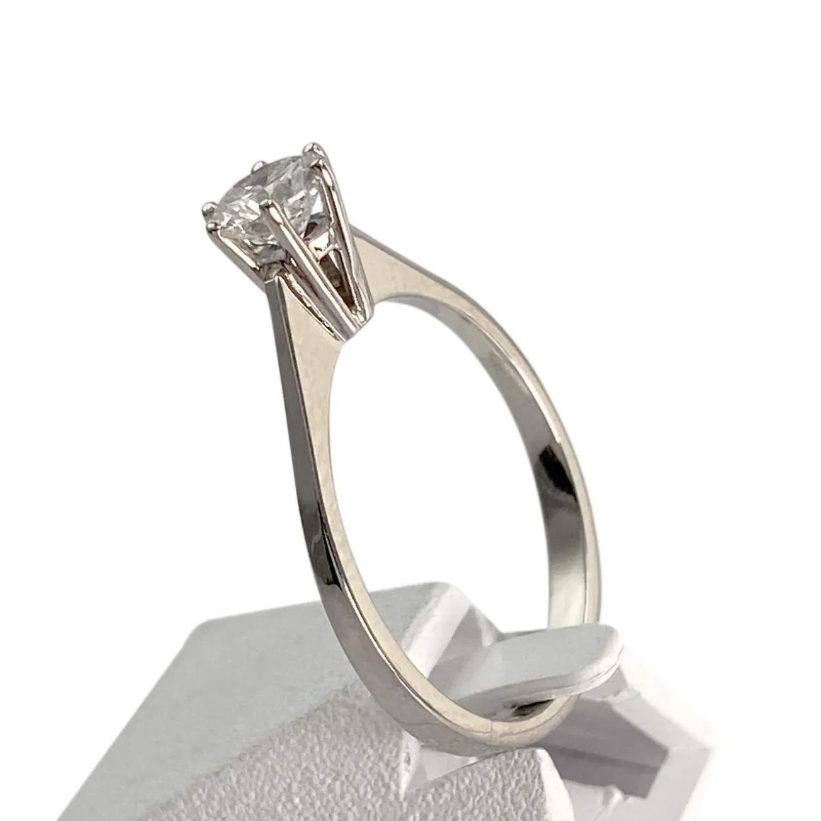 Solitaire d'occasion or 750 blanc diamant