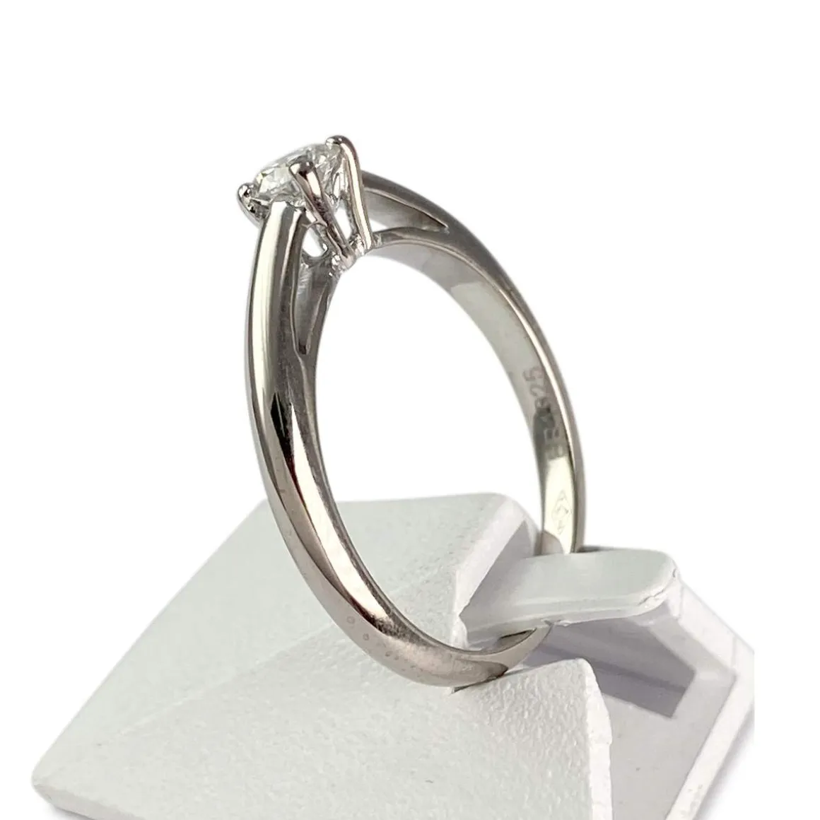 Solitaire MAUBOUSSIN d'occasion or 750 blanc diamant